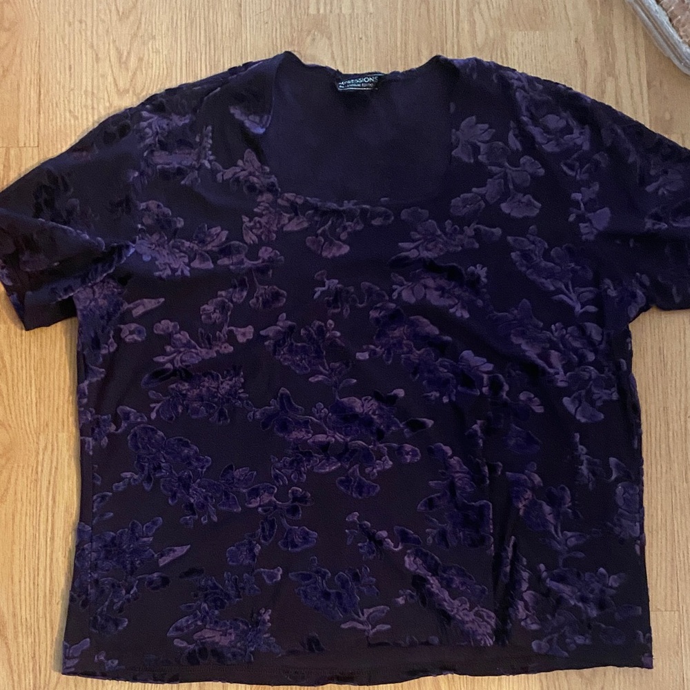Preowned Impressions Dark Purple Floral Short Sleeve Tee XL
